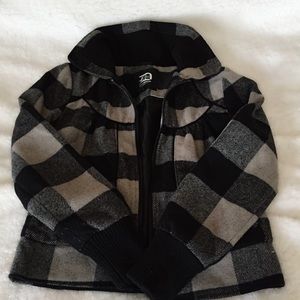 Black and gray jacket